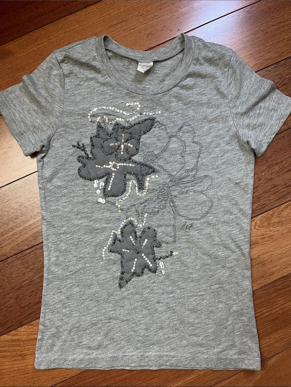 NWOT Y2K Abercrombie Sequin Graphic Tee